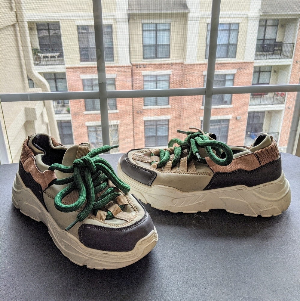 Tunise Sneakers